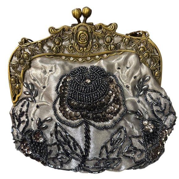 Vintage Silver Beaded Floral Clutch With Antique Brass Frame & Chain Handle - Picture 2 of 6